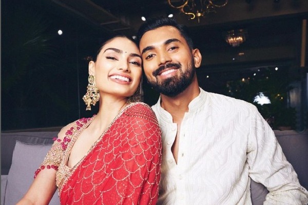 B-Town celebs congratulate Athiya Shetty and KL Rahul on their
 pregnancy announcement