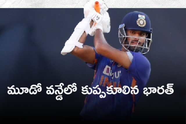  India fold up for 219 in third odi