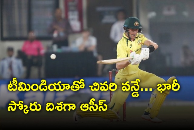 Aussies sails towards huge total against Team India in third ODI