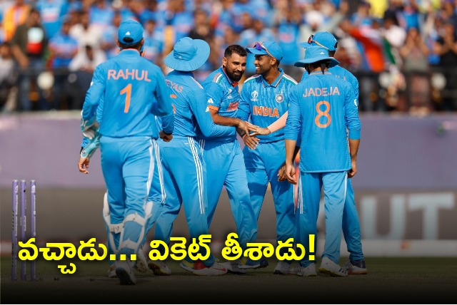 Shami takes wicket after his return into Team India